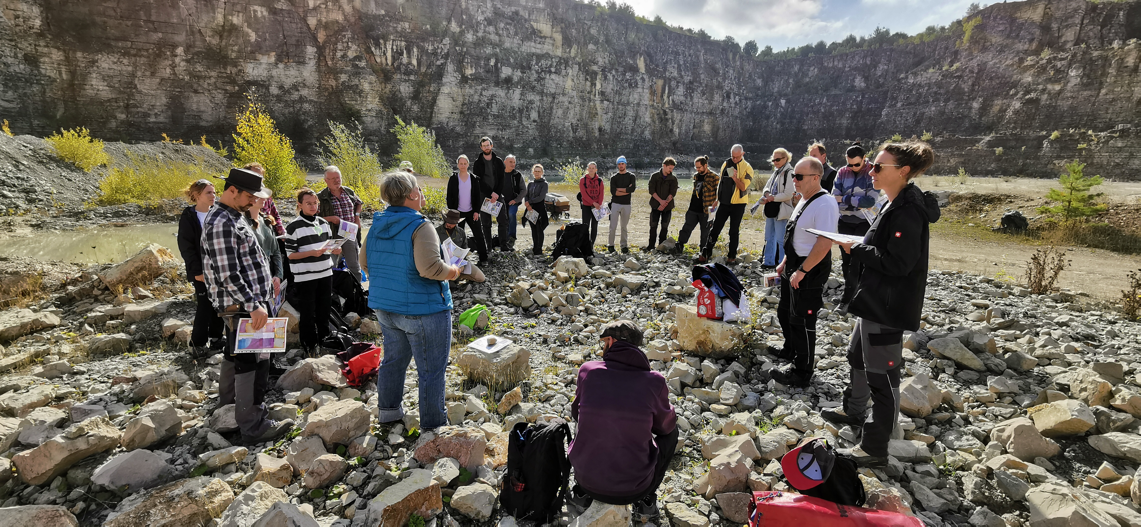 Einführung zur Geologie durch Wencke Wegner in Gräfenberg (Foto: U. Göhlich)